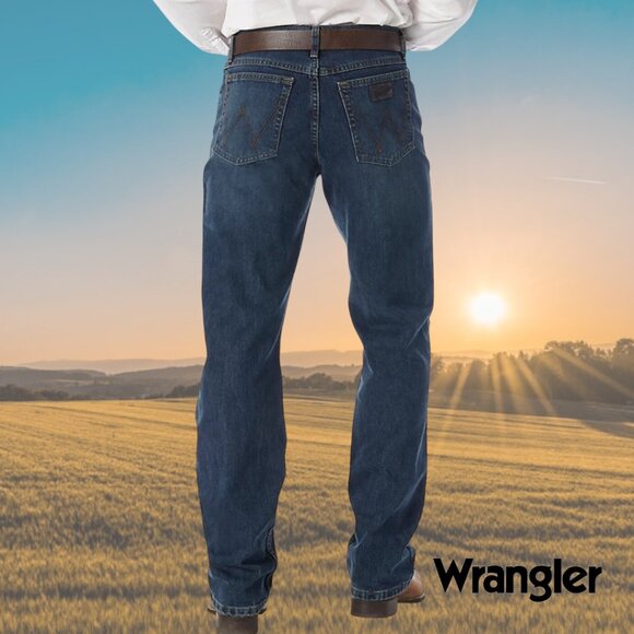 Wrangler Authentics Men's Relaxed Fit Boot Cut Dark Wash Denim Jean Size 38/30 - Picture 3 of 8